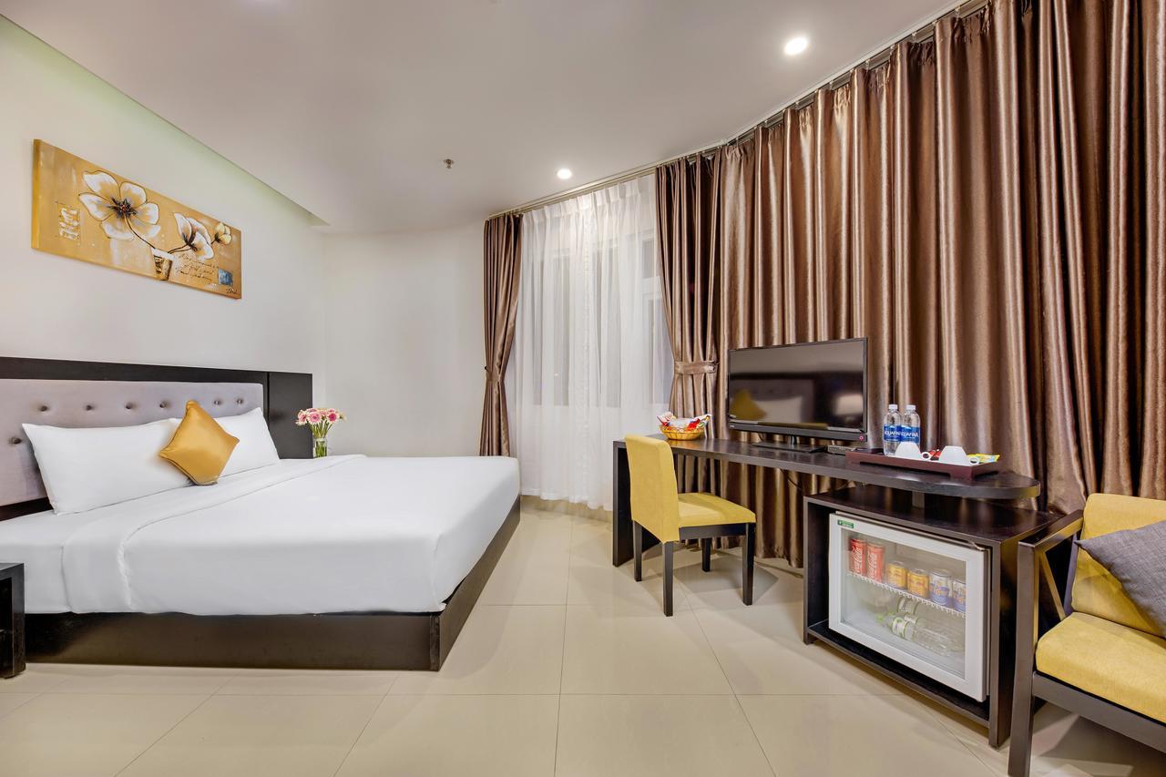 Golden Star Hotel By Thg Da Nang Exterior photo